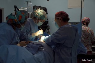 Equipo médico trabajando