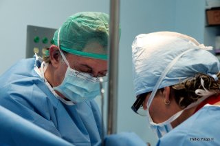 Equipo médico trabajando