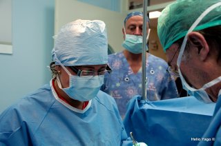 Equipo médico trabajando