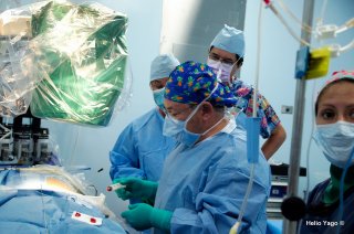 Equipo médico trabajando