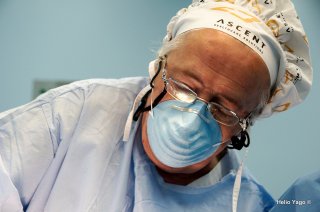 Equipo médico trabajando