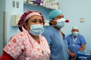 Equipo médico trabajando