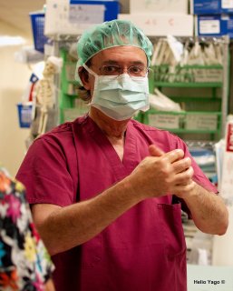 Equipo médico trabajando