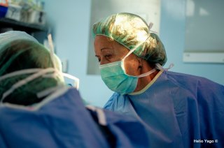 Equipo médico trabajando