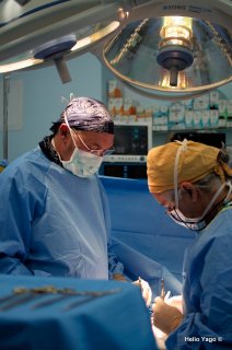 Equipo médico trabajando