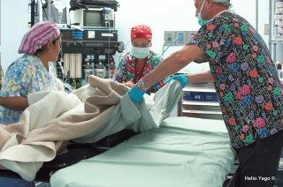 Equipo médico trabajando