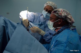 Equipo médico trabajando