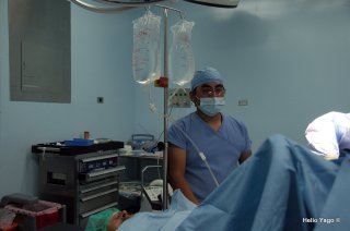 Equipo médico trabajando