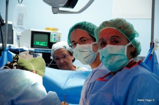 Equipo médico trabajando