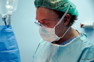 Equipo médico trabajando