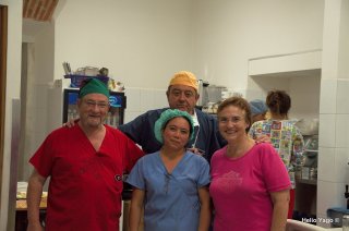 Equipo médico trabajando