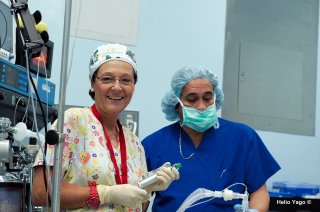 Equipo médico trabajando