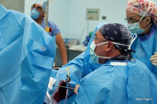 Equipo médico trabajando